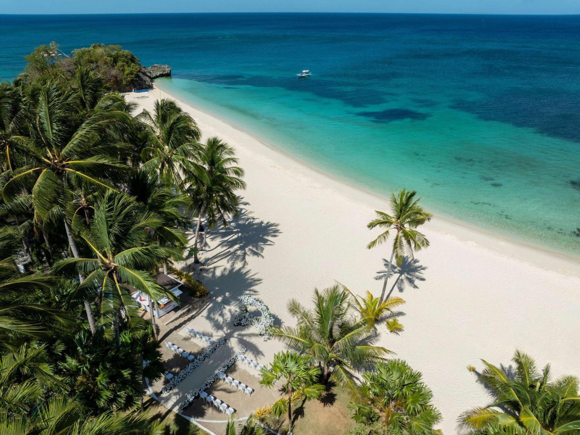 Movenpick Resort & Spa Boracay Yapak Exterior foto Beach at the island of Siargao