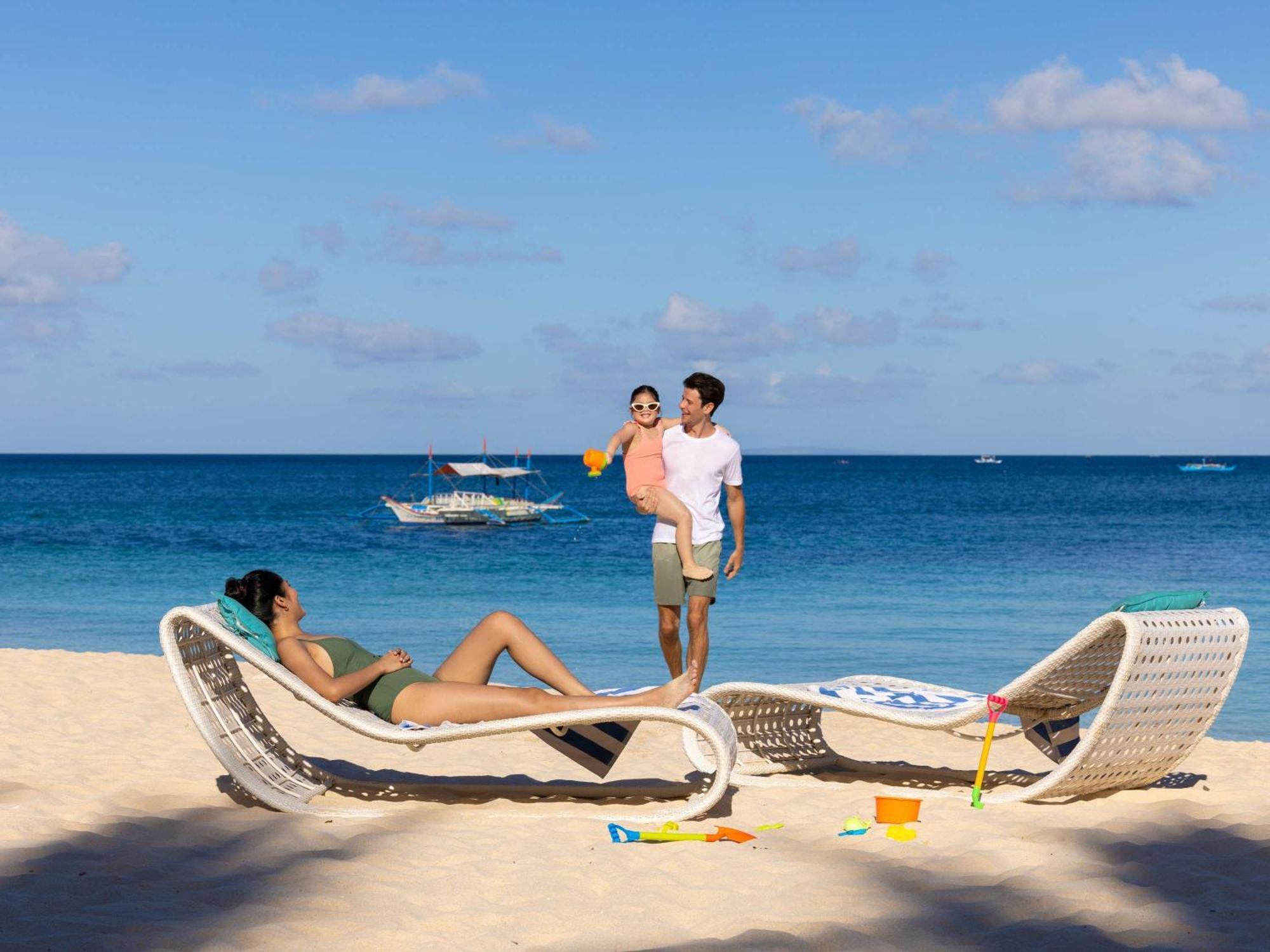 Movenpick Resort & Spa Boracay Yapak Exterior foto Beach at Iberostar Grand Hotel Bávaro