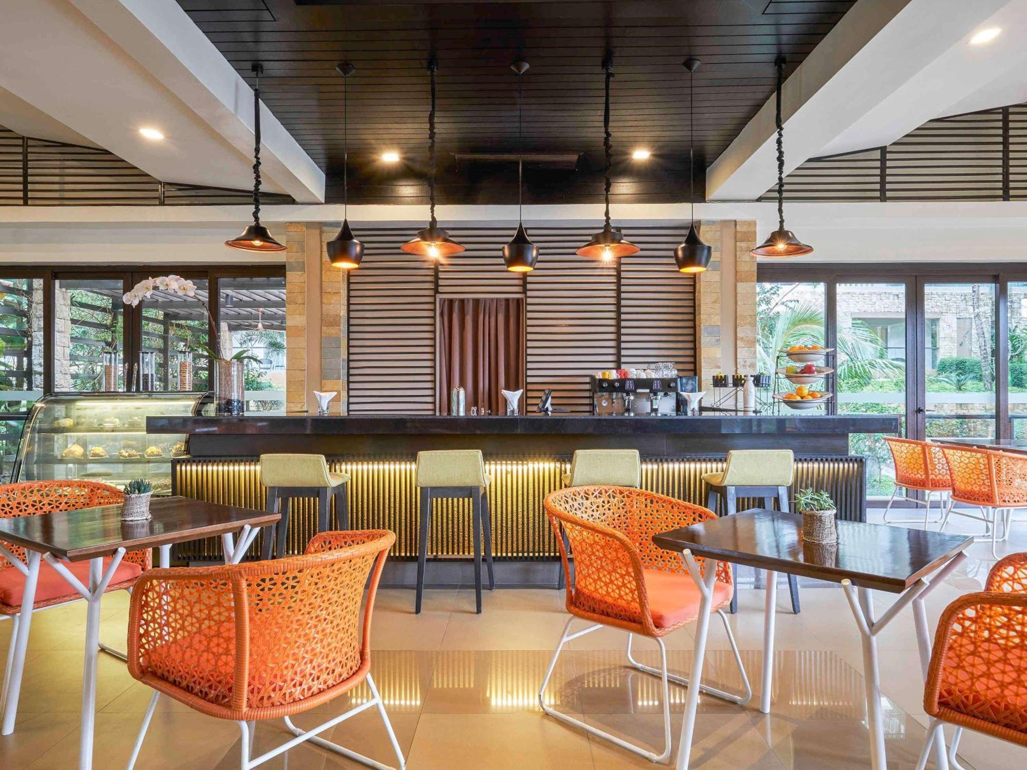 Movenpick Resort & Spa Boracay Yapak Exterior foto The Coffee Shop