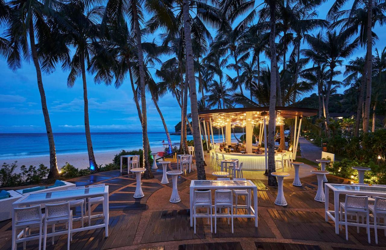 Movenpick Resort & Spa Boracay Yapak Exterior foto The Deck